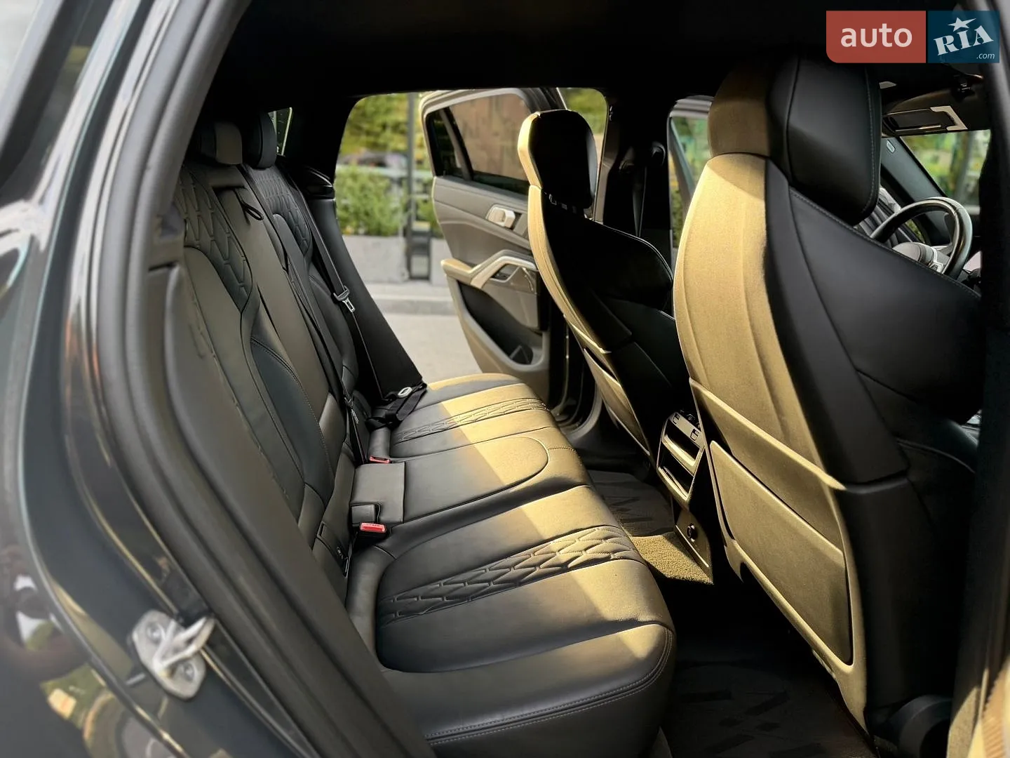 2021 BMW X6 - мініатюра 97