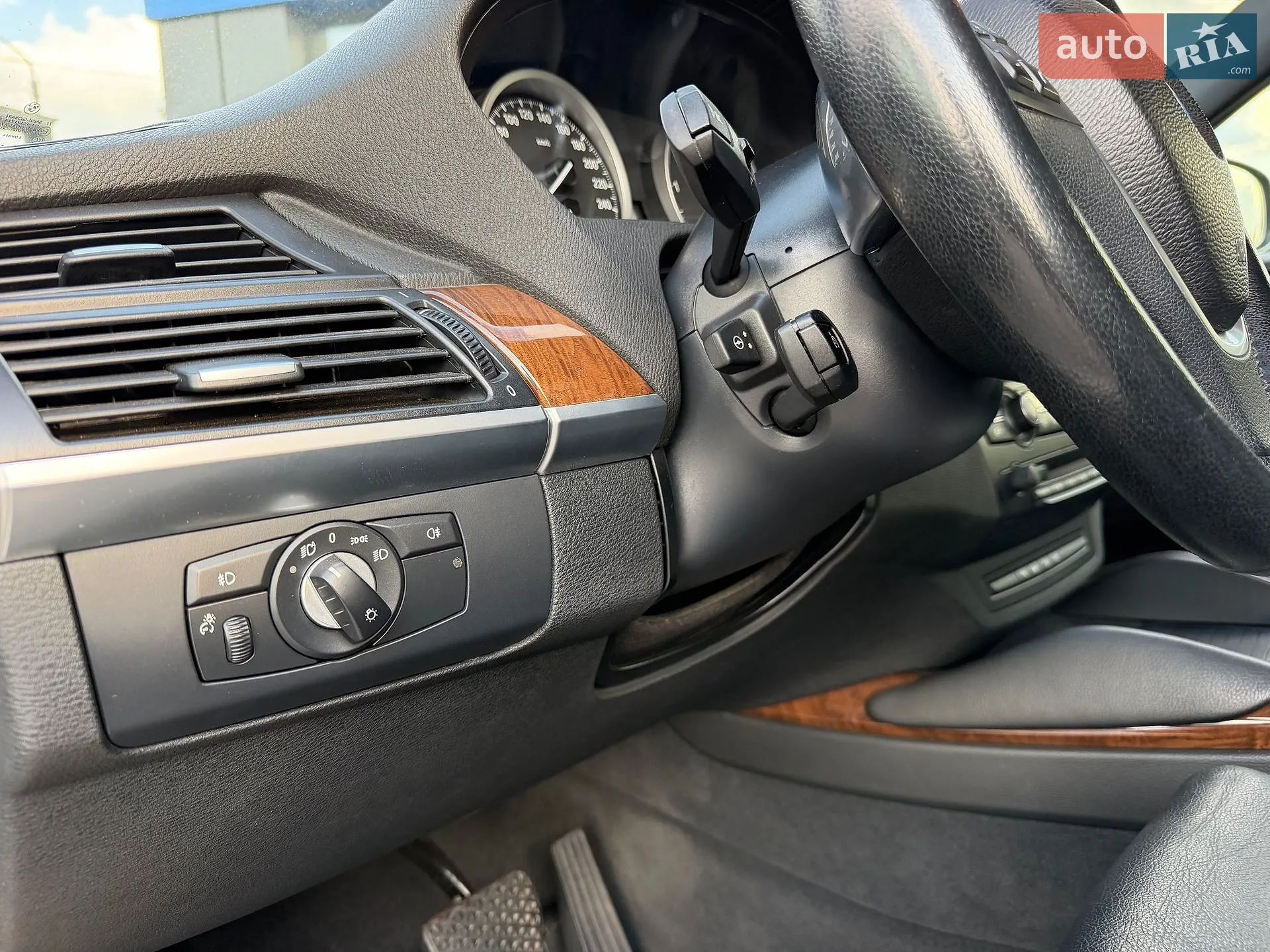 2010 BMW X6 - мініатюра 21