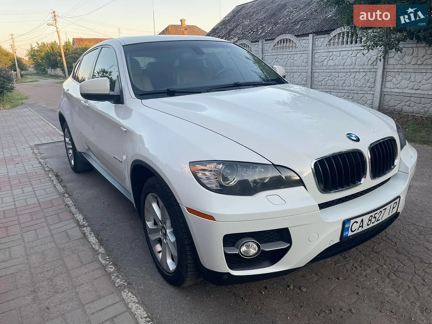 2011 BMW X6 - мініатюра 2