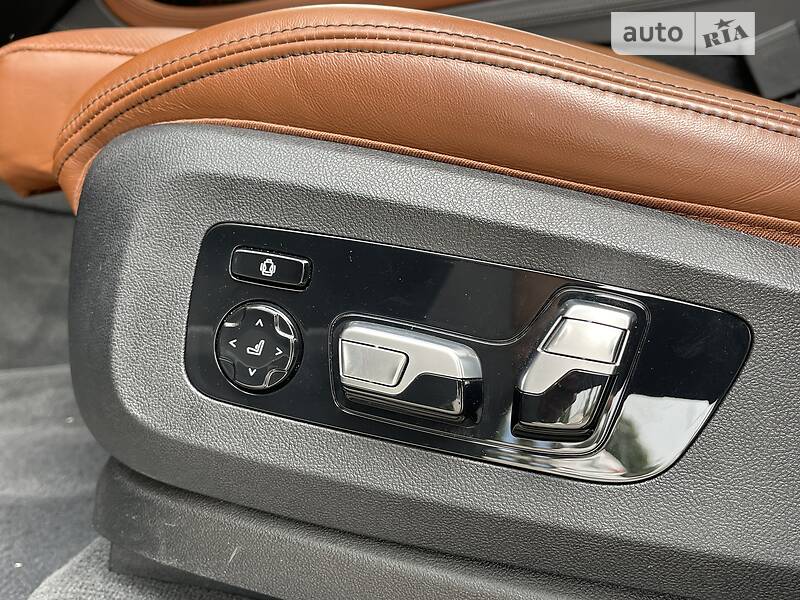 Позашляховик / Кросовер BMW X7 2020 в Києві