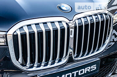 Внедорожник / Кроссовер BMW X7 2020 в 