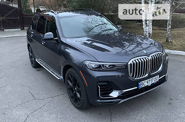 Позашляховик / Кросовер BMW X7 2020 в 