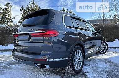 Позашляховик / Кросовер BMW X7 2019 в 