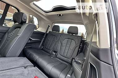 Позашляховик / Кросовер BMW X7 2019 в 