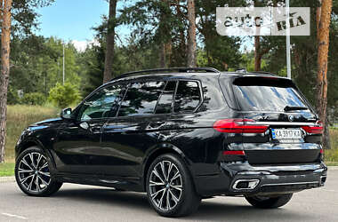 Позашляховик / Кросовер BMW X7 2020 в 