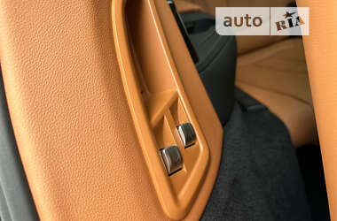Позашляховик / Кросовер BMW X7 2020 в 