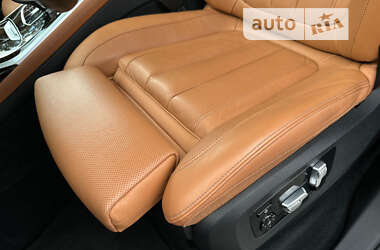Позашляховик / Кросовер BMW X7 2020 в 