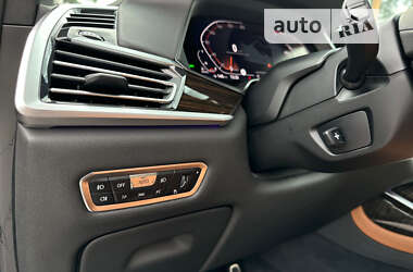 Позашляховик / Кросовер BMW X7 2020 в 