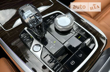 Позашляховик / Кросовер BMW X7 2020 в 