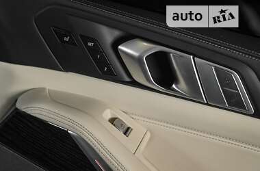 Позашляховик / Кросовер BMW X7 2020 в 