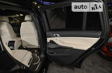 Позашляховик / Кросовер BMW X7 2020 в 
