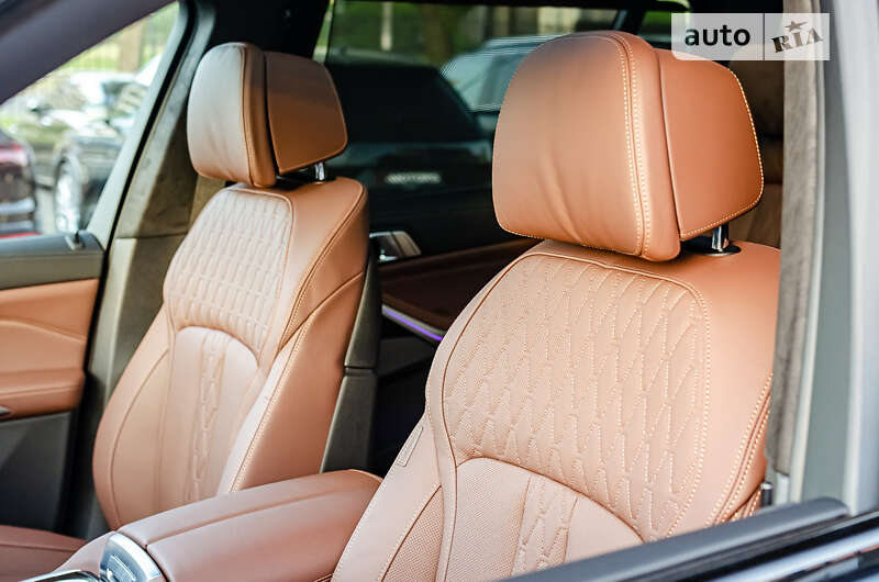 Позашляховик / Кросовер BMW X7 2023 в Києві
