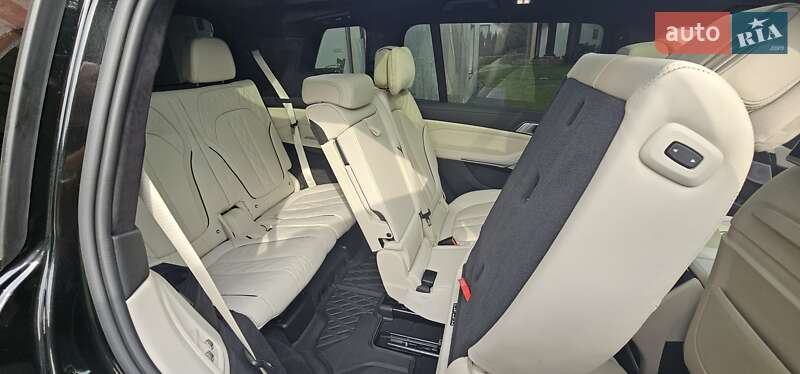 Внедорожник / Кроссовер BMW X7 2020 в Житомире