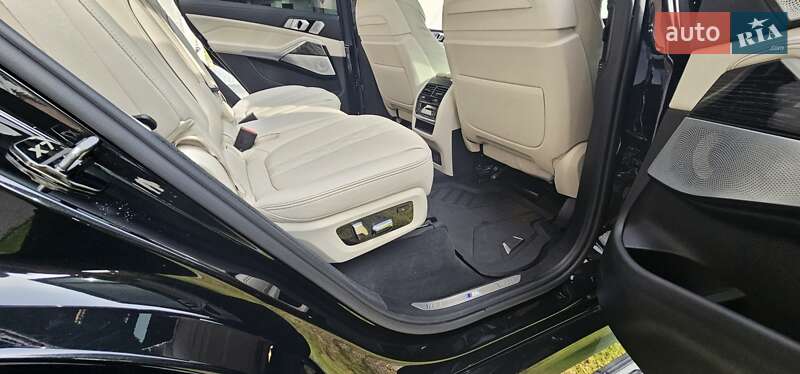 Внедорожник / Кроссовер BMW X7 2020 в Житомире