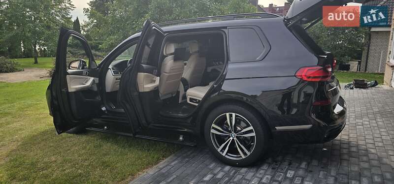 Внедорожник / Кроссовер BMW X7 2020 в Житомире