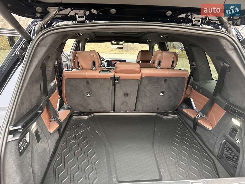 Внедорожник / Кроссовер BMW X7 2023 в Ужгороде