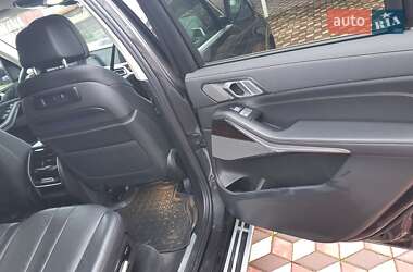 Позашляховик / Кросовер BMW X7 2021 в 