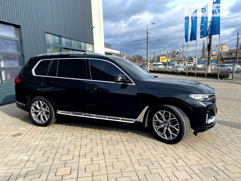 Внедорожник / Кроссовер BMW X7 2019 в 