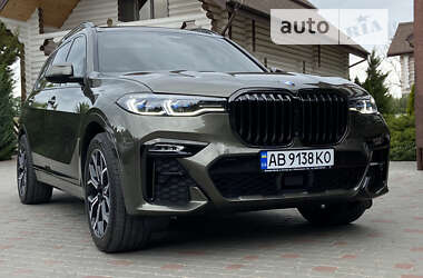 Позашляховик / Кросовер BMW X7 2022 в 