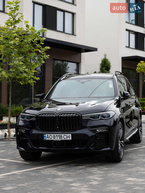 Внедорожник / Кроссовер BMW X7 2021 в Ужгороде