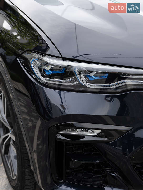 Внедорожник / Кроссовер BMW X7 2021 в Ужгороде