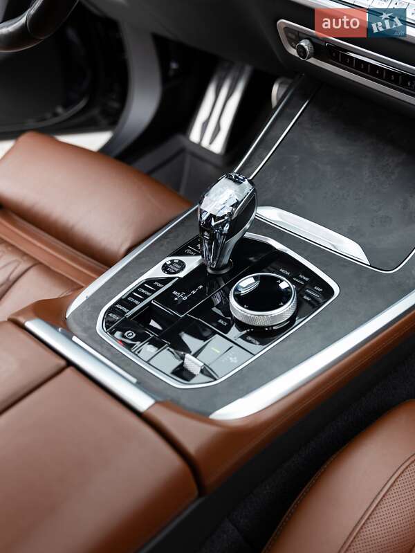 Внедорожник / Кроссовер BMW X7 2021 в Ужгороде