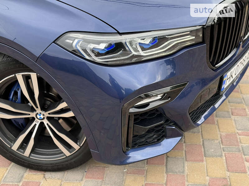 Внедорожник / Кроссовер BMW X7 2021 в Ровно