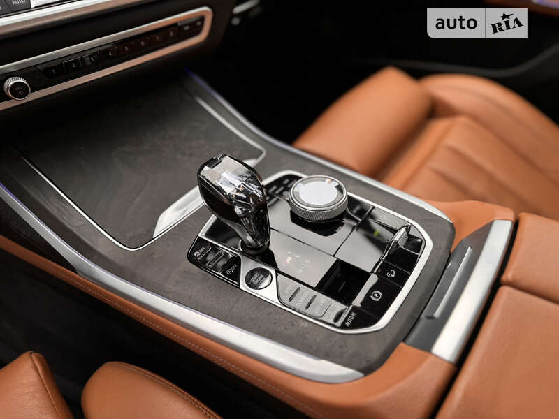 Внедорожник / Кроссовер BMW X7 2021 в Ровно