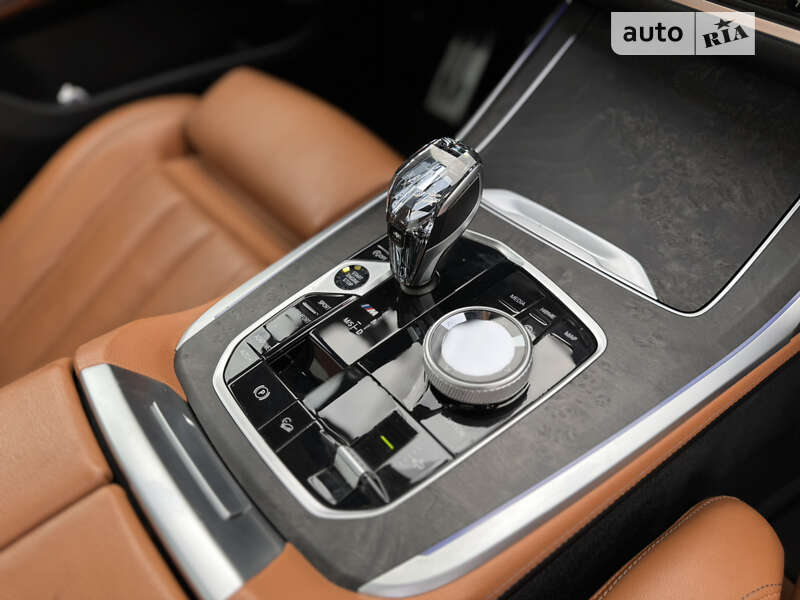 Внедорожник / Кроссовер BMW X7 2021 в Ровно