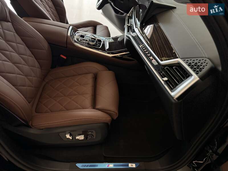 Внедорожник / Кроссовер BMW X7 2023 в Одессе