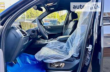 Позашляховик / Кросовер BMW X7 2024 в 
