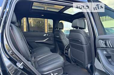 Позашляховик / Кросовер BMW X7 2024 в 