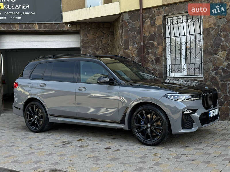 Внедорожник / Кроссовер BMW X7 2021 в 