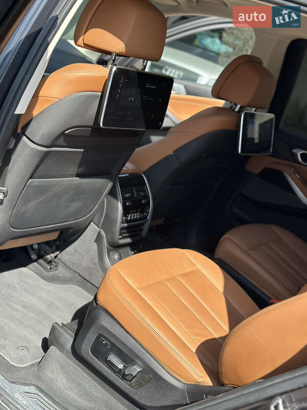 Внедорожник / Кроссовер BMW X7 2019 в Стрые