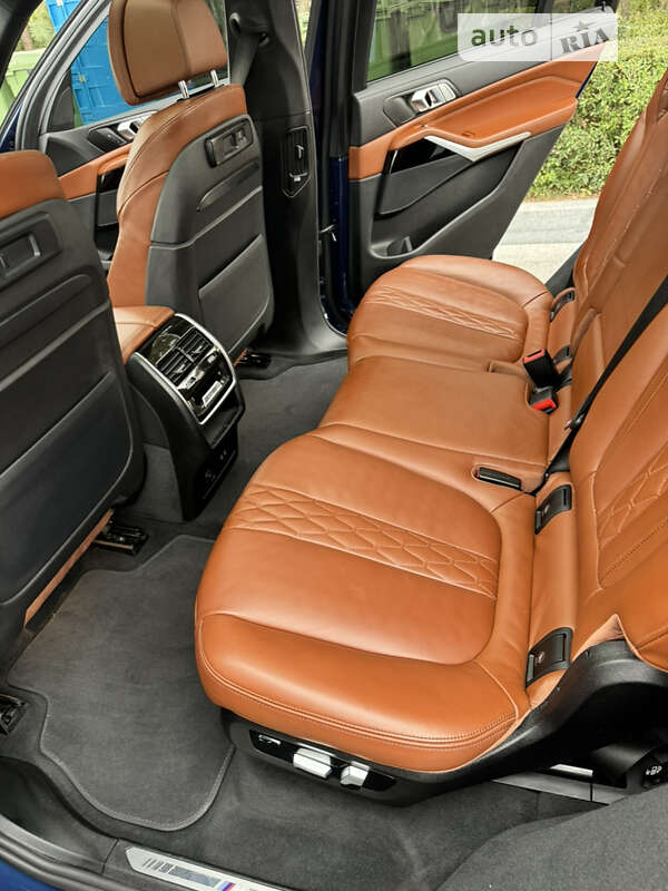 Позашляховик / Кросовер BMW X7 2022 в Дніпрі