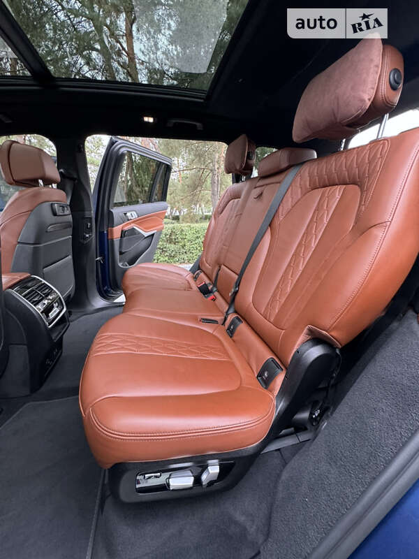 Позашляховик / Кросовер BMW X7 2022 в Дніпрі