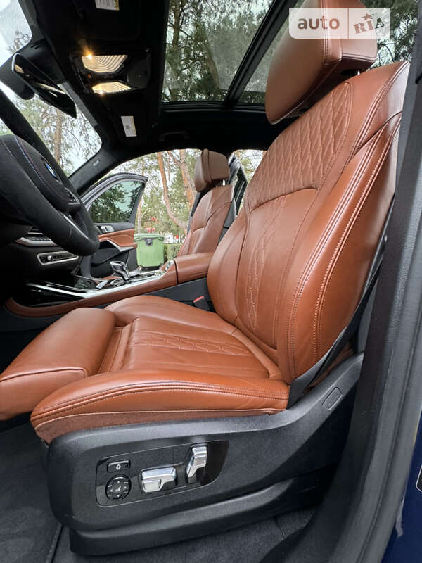 Позашляховик / Кросовер BMW X7 2022 в Дніпрі