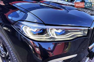 Позашляховик / Кросовер BMW X7 2019 в 