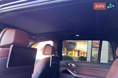 Позашляховик / Кросовер BMW X7 2019 в 