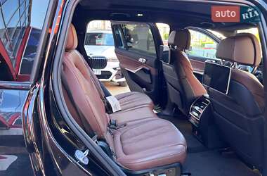 Позашляховик / Кросовер BMW X7 2019 в 