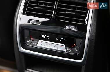 Позашляховик / Кросовер BMW X7 2019 в 