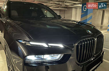 Внедорожник / Кроссовер BMW X7 2023 в 