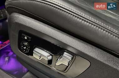 Внедорожник / Кроссовер BMW X7 2022 в 