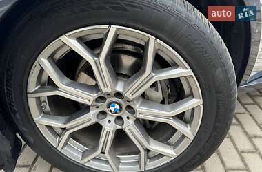 Позашляховик / Кросовер BMW X7 2020 в 