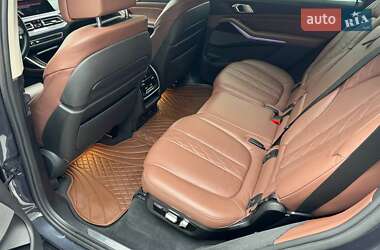 Позашляховик / Кросовер BMW X7 2020 в 