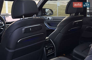 Внедорожник / Кроссовер BMW X7 2023 в 
