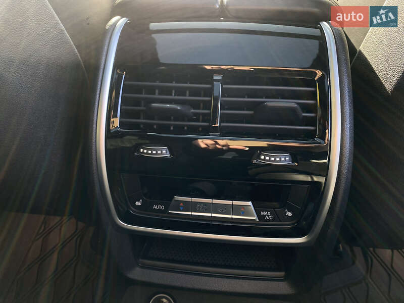 Внедорожник / Кроссовер BMW X7 2019 в Ужгороде