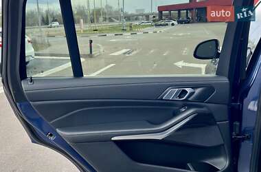 Внедорожник / Кроссовер BMW X7 2019 в 