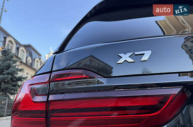 Внедорожник / Кроссовер BMW X7 2021 в 