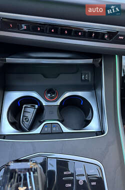 Внедорожник / Кроссовер BMW X7 2021 в 